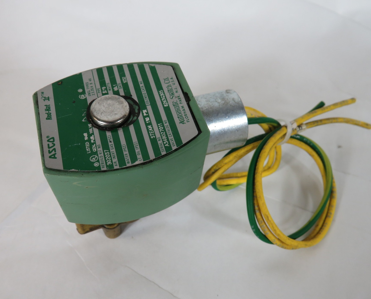 Asco 8263G305 Solenoid Valve 3/8" NPT 110 psi 10.1W 240V 60Hz 220V 50Hz USED