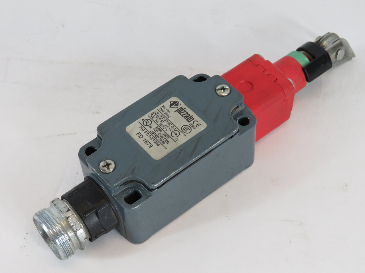 Pizzato FD1879 Rope Safety Switch 10A 3A 400VAC COSMETIC SCRATCH USED