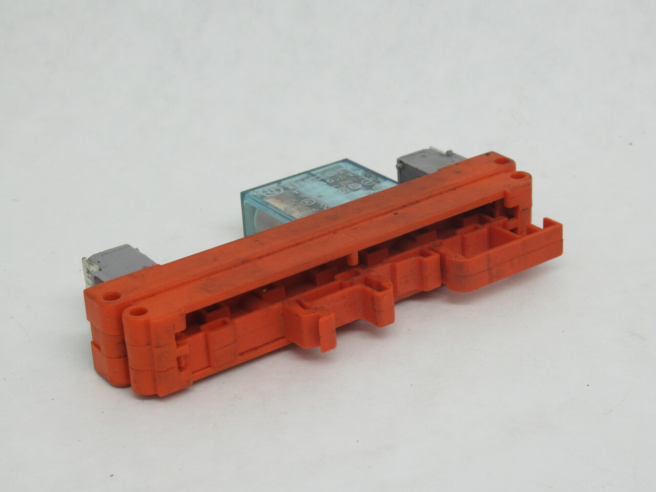 Entrelec 20042-20 Rail-Mount Relay RM121A 24VAC/DC 10A USED