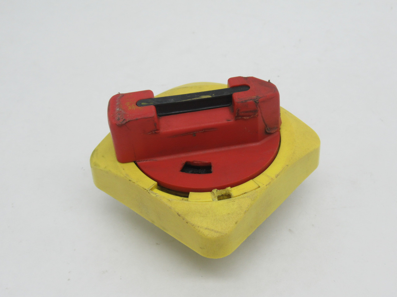 Sprecher + Schuh L10-HS4E Lever Handle for Disconnect Switch COSMETIC DMG USED