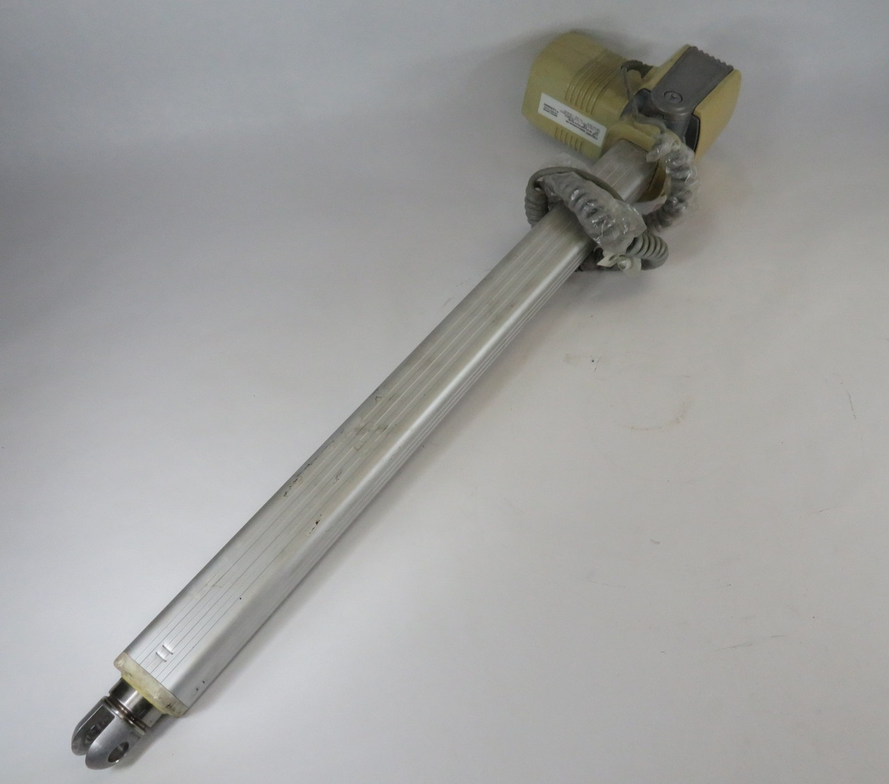 Magnetic Elektromotoren MAX31-A460740A0A100-000 AG Linear Actuator 24V 5A USED