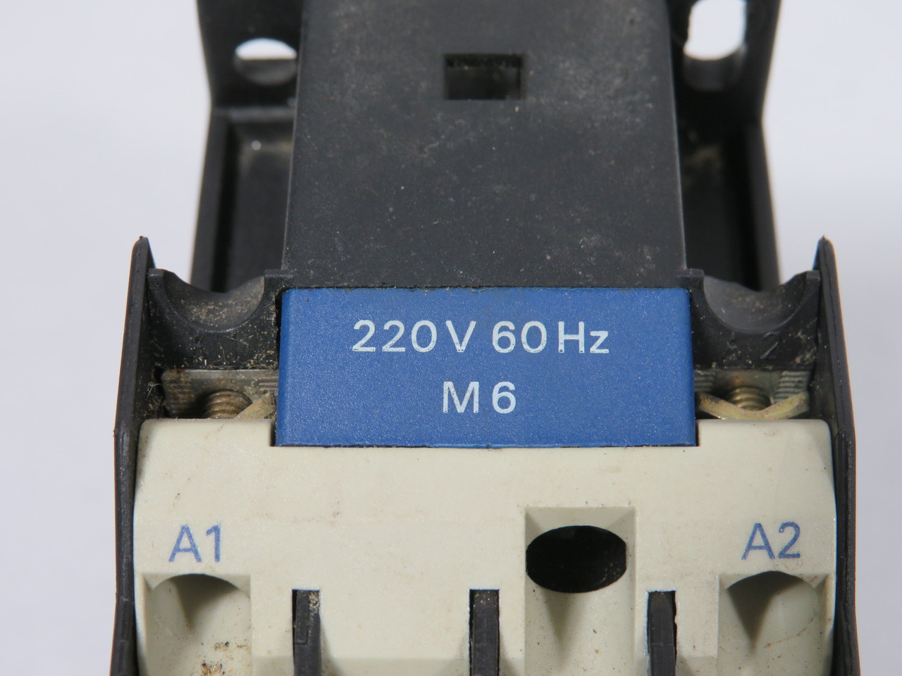 Telemecanique LC1D0910M6 Contactor 3P 1NO 25A 220V 60Hz USED