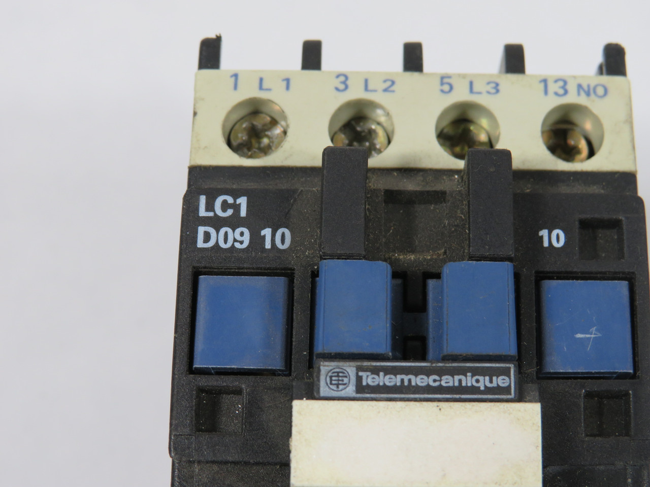 Telemecanique LC1D0910M6 Contactor 3P 1NO 25A 220V 60Hz USED
