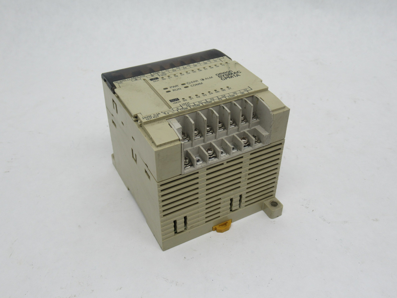 Omron CPM1A-20CDR-A Programmable Controller 100-240VAC COSMETIC DAMAGE USED