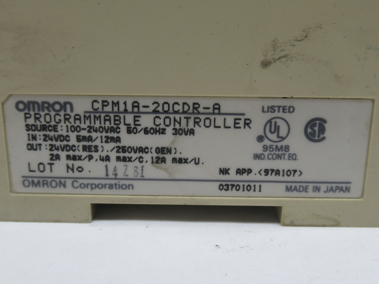 Omron CPM1A-20CDR-A Programmable Controller 100-240VAC COSMETIC DAMAGE USED