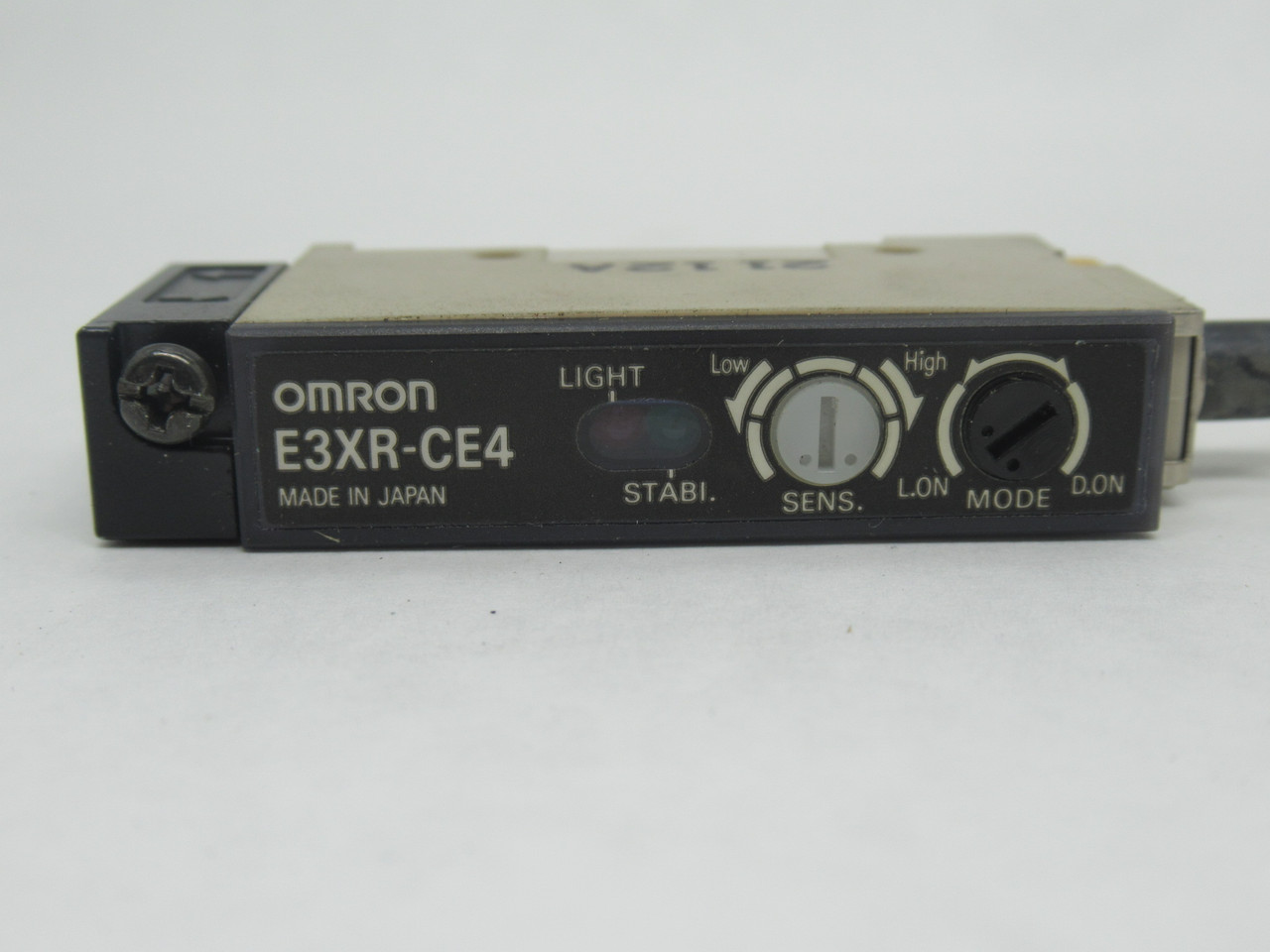 Omron E3XR-CE4 Photoelectric Sensor 12-24VDC 40mA 0.5ms NEW