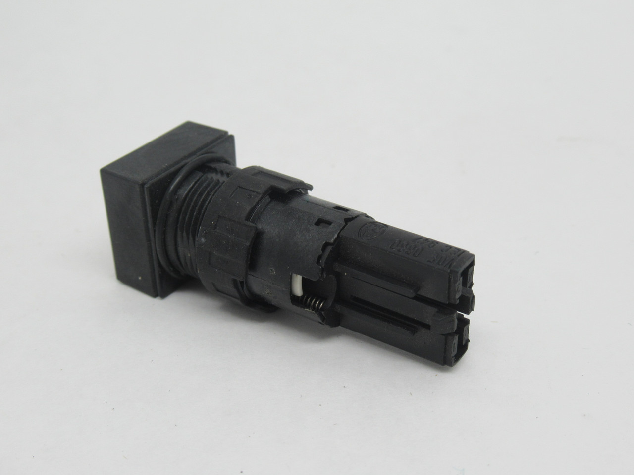 Moeller Q18D-RT 086713 Momentary Push Button Actuator Red Cap 250V 1W NOP