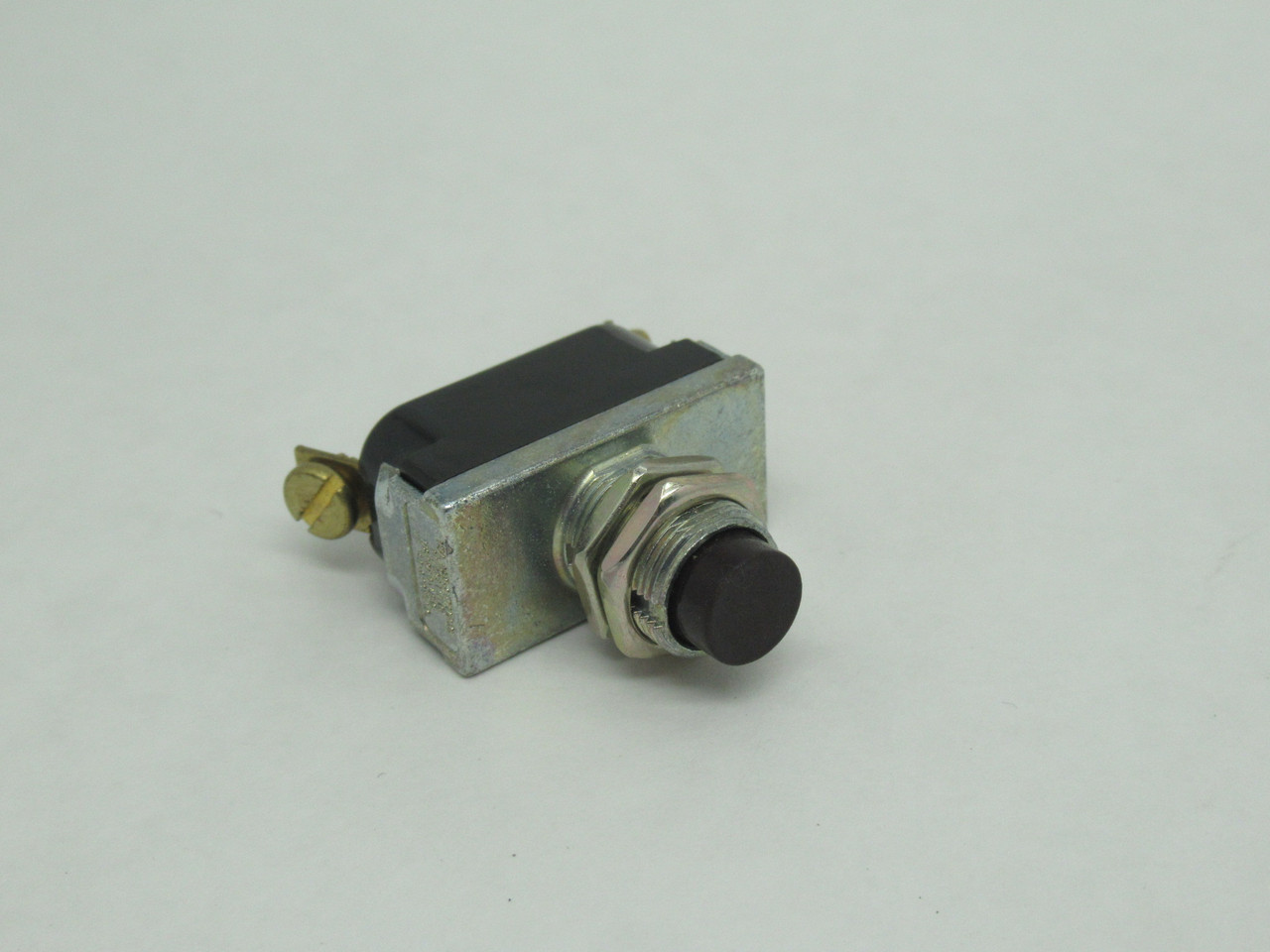 McGill 0100-3998 BP-2 Momentary On-Off Push Button 15A@125-277V 1A@125VDC NOP