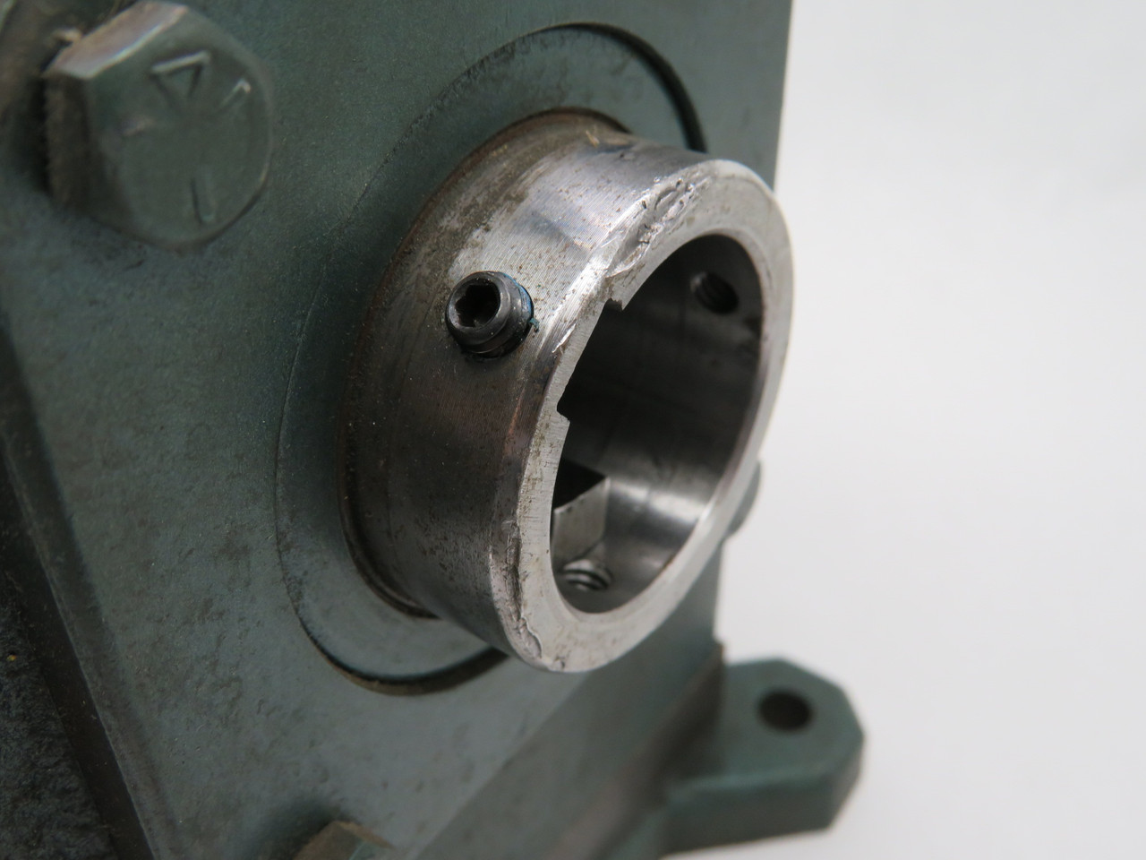 Grove Gear H220-1 Gear Reducer 50:1 Ratio .563HP 1750rpm COSMETIC DAMAGE USED