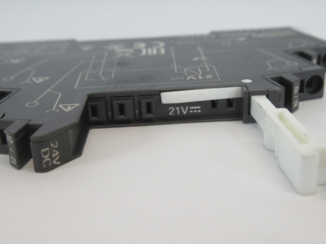 Omron G2RV-SR500DC24 Relay Socket 24VDC 21VDC 2A@400V 6A@250V/30VDC 5-Blade NOP