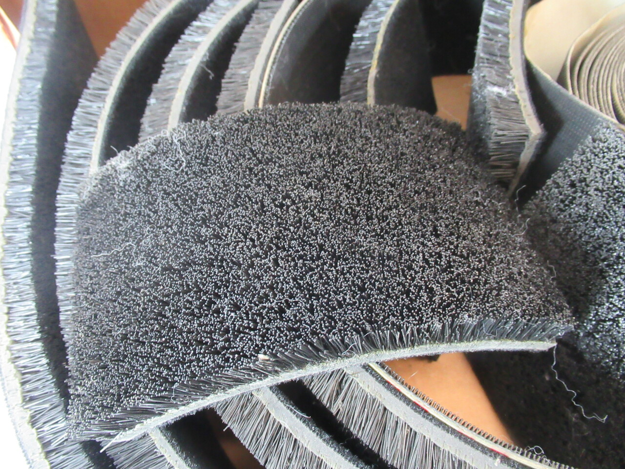 3M 731B Brushlon 4" W 48" L 2-Pack CUT PIECES/SOME REMOVED/SHELF WEAR NEW