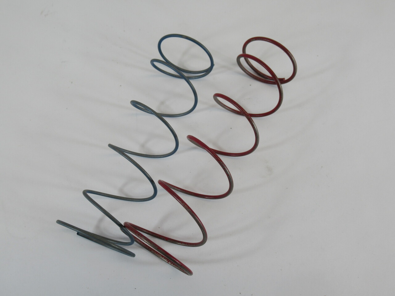 LubeSite 360 Auto Grease Feeder 60oz Reservoir 1/8" NPT C/W Springs USED