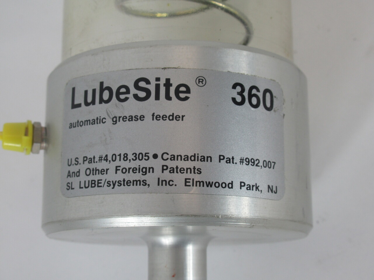 LubeSite 360 Auto Grease Feeder 60oz Reservoir 1/8" NPT C/W Springs USED