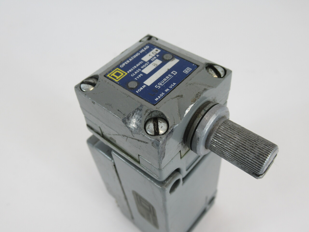 Square D 9007C62B2 Limit Switch C/W Type B Operating Head COSMETIC DAMAGE USED