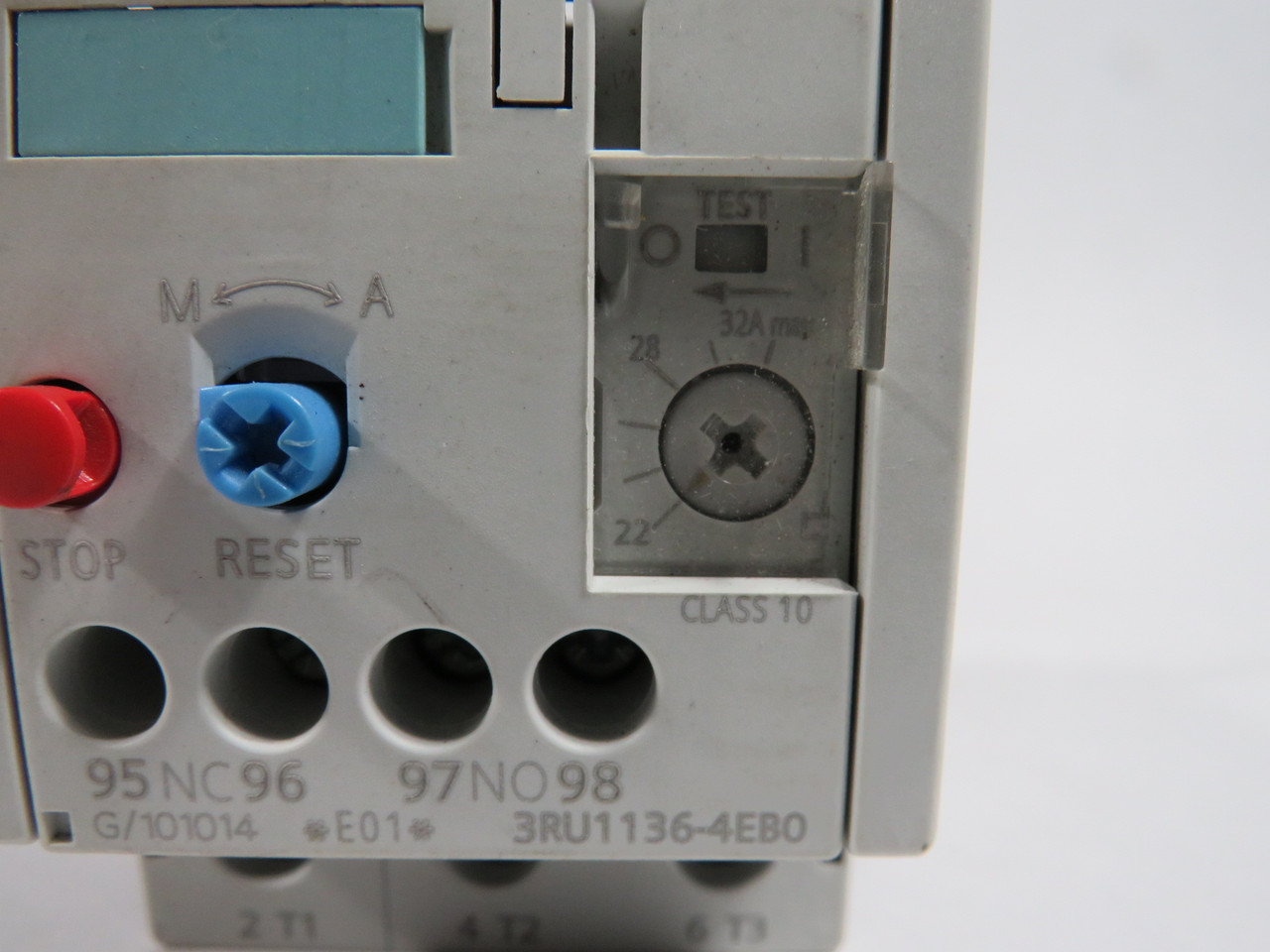 Siemens 3RU1136-4EB0 Overload Relay 22-32A BOX DAMAGE NEW