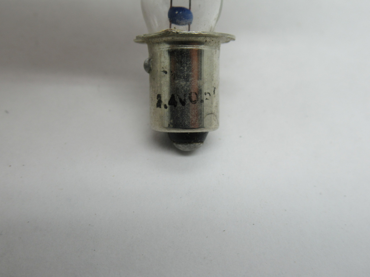 Spectro PR-2 Miniature Incandescent Bulb 2.4V 0.5A Lot of 6 SHELF WEAR NEW