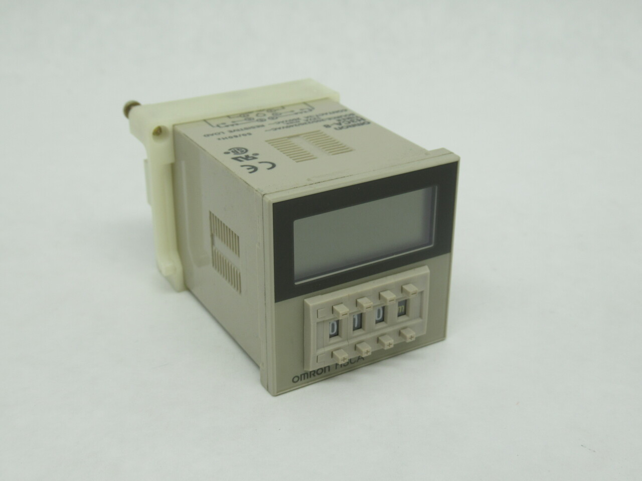 Omron H3CA-8-AC200/220/240 Timer 0.1s to 9990h 200/220/240V SHELF WEAR NOP