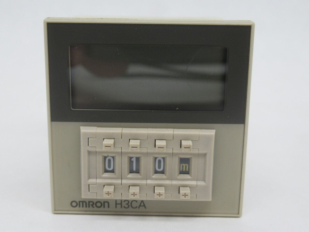 Omron H3CA-8-AC200/220/240 Timer 0.1s to 9990h 200/220/240V SHELF WEAR NOP