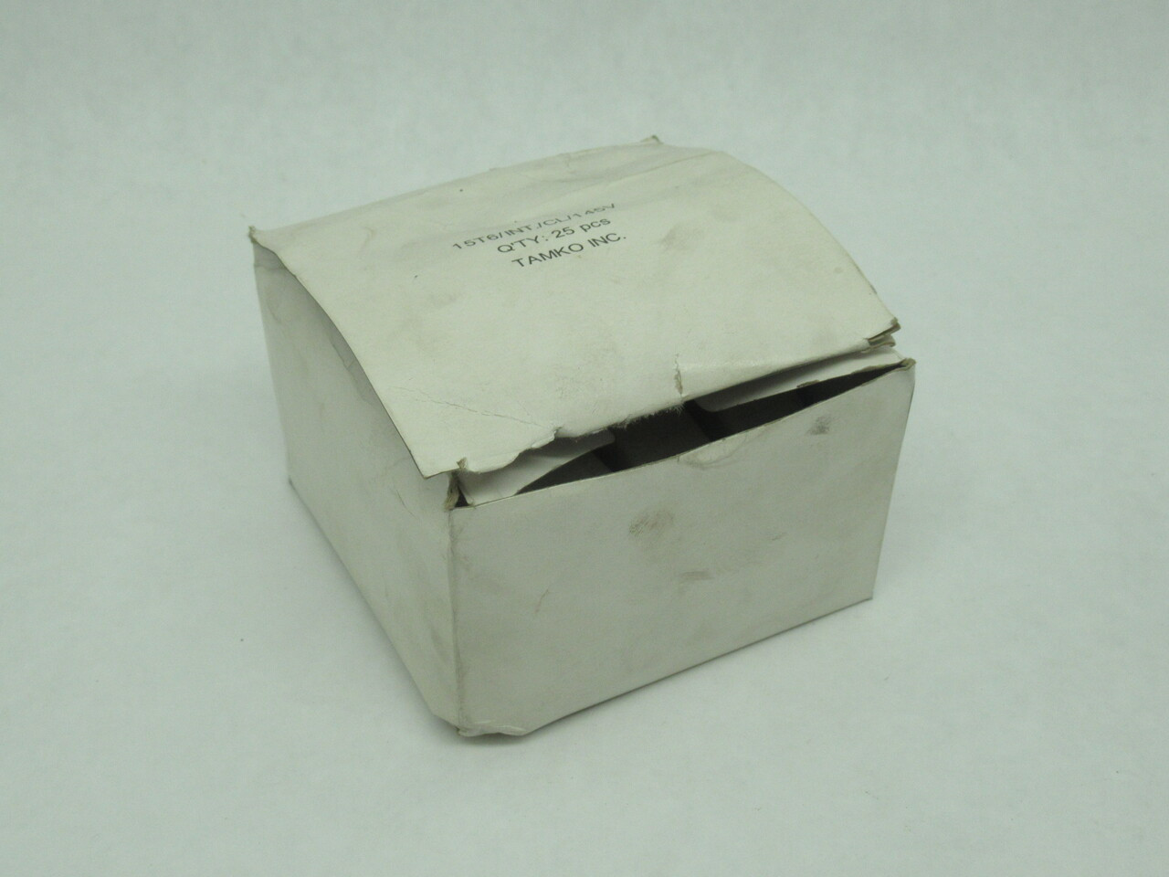 Tamko 15T6/INT./CL/145V Incandescent Tubular Bulb 145V 15W Lot of 8 BOX DMG NEW