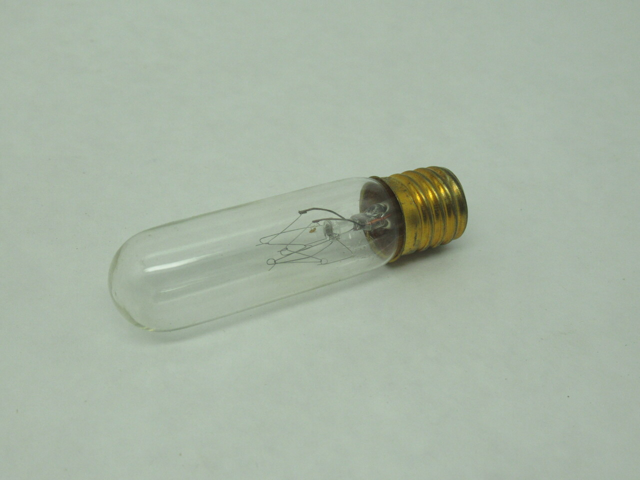 Tamko 15T6/INT./CL/145V Incandescent Tubular Bulb 145V 15W Lot of 8 BOX DMG NEW