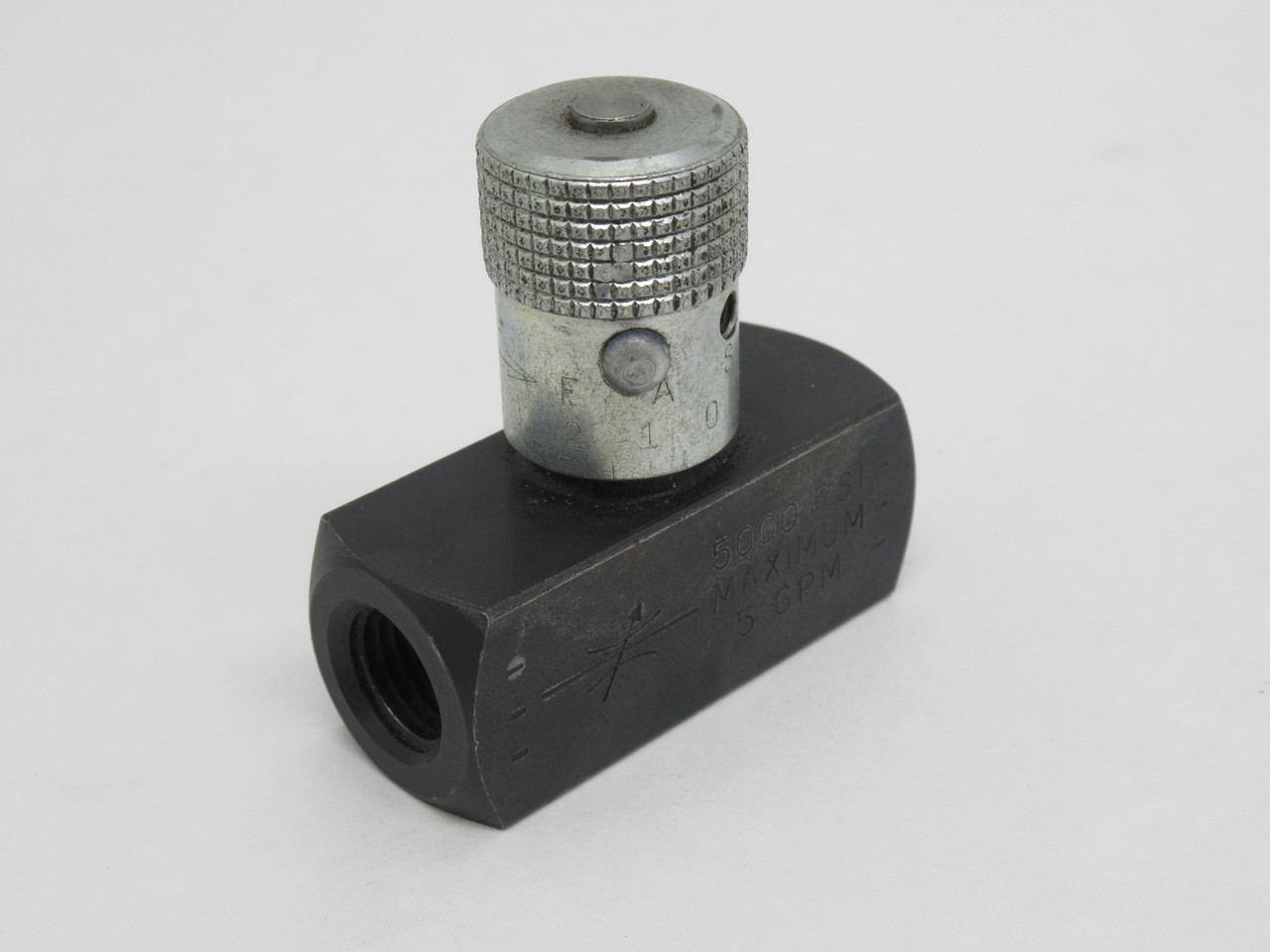 Parker N400S In-Line General Purpose Needle Valve 1/4" NPT 5000 psi 5 gpm USED