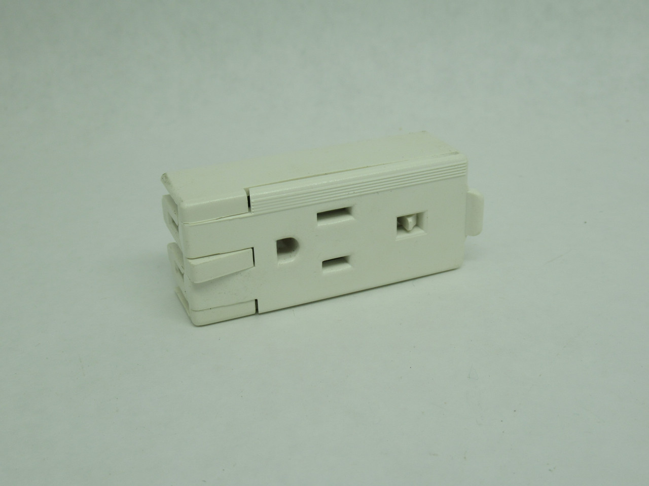 Intermatic ES200W Receptacle 15A 125V White SHELF WEAR NOP