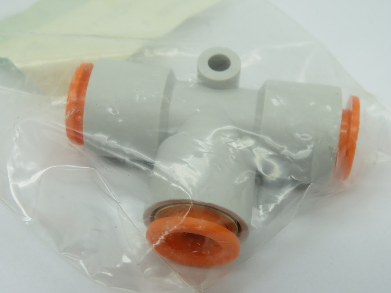 SMC KQ2T11-00 Union Tee Fitting 3/8" Tubing OD NWB