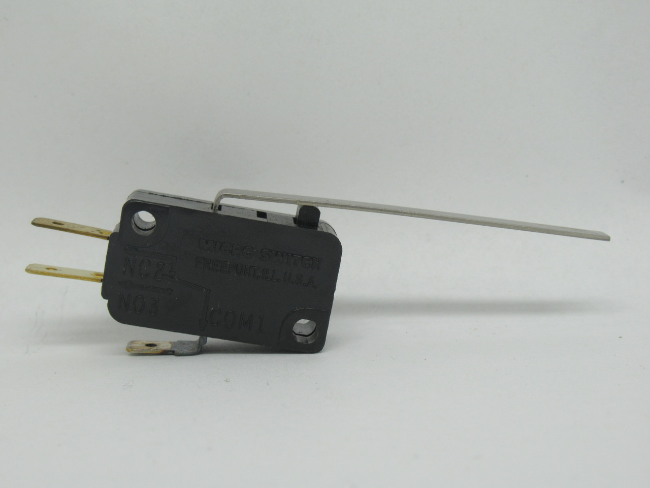 Microswitch V7-1C17D8-048 Snap Action Limit Switch 15.1A 277VAC 250VDC USED