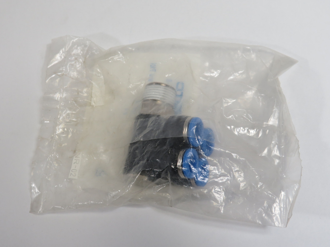 Festo 153236 QSLV4-3/8-8 Multiple Distributor R3/8" Thread 8mm Tube OD ! NWB !