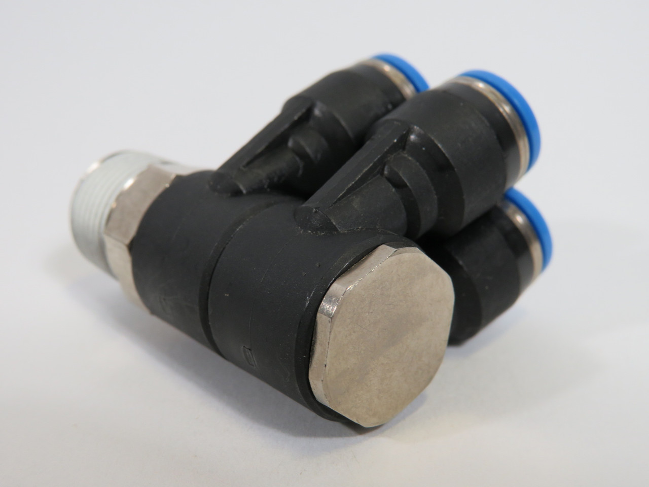 Festo 153236 QSLV4-3/8-8 Multiple Distributor R3/8" Thread 8mm Tube OD ! NOP !