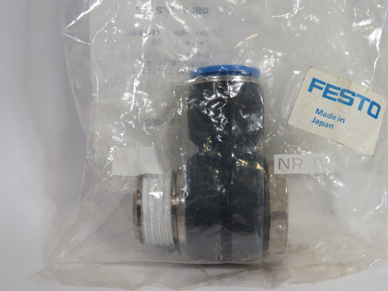 Festo 153095 QSLV-1/2-12 Push-In L-Fitting R1/2" Thread 12mm Tube OD NWB
