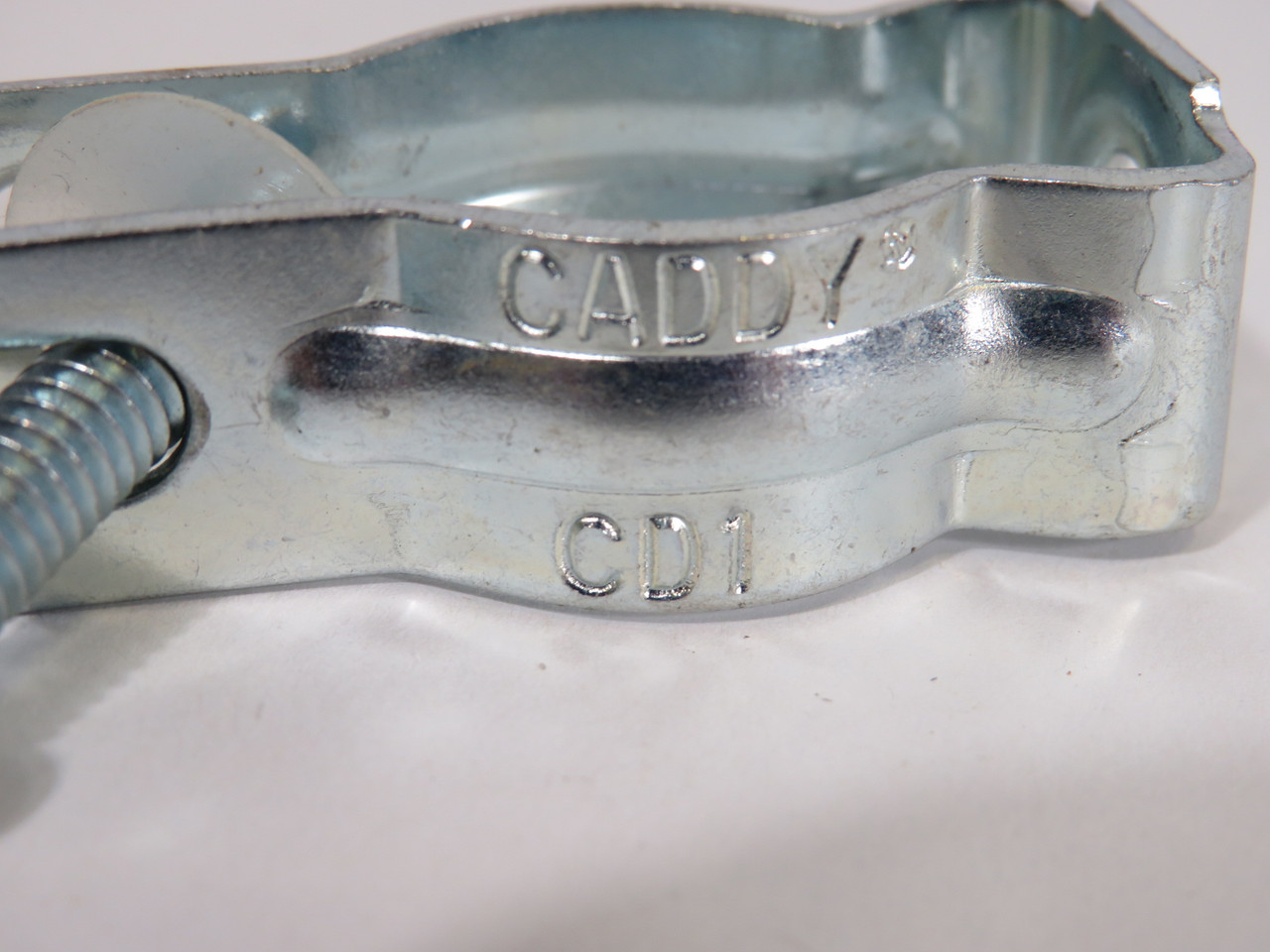 Caddy CD1 Bolt-Close Conduit Clamp Lot of 5 ! NOP !