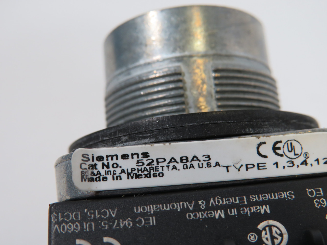 Siemens 52PA8A3 Series F Green Flush Momentary Push Button Assembly USED