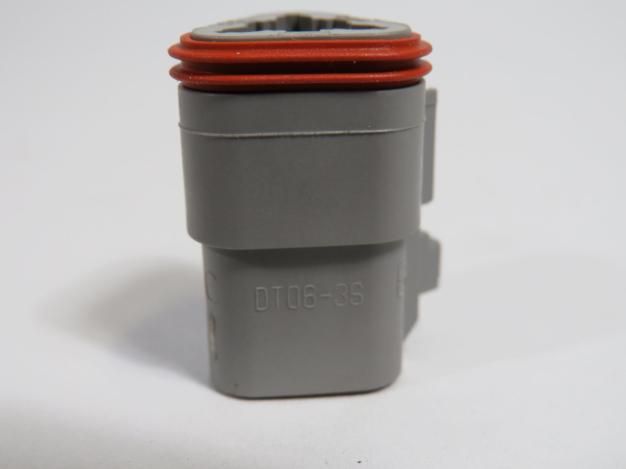 Deutsch DT06-3S Automotive Connector Housing 3-Position ! NWB !