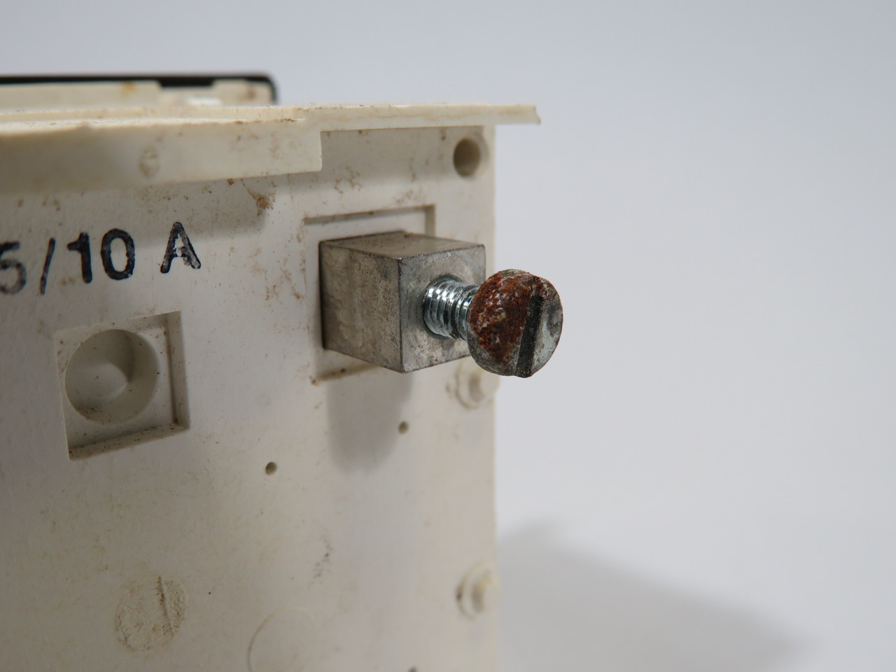 M&W Analog Ammeter 0-100A *Rust on Mounting Screw* USED