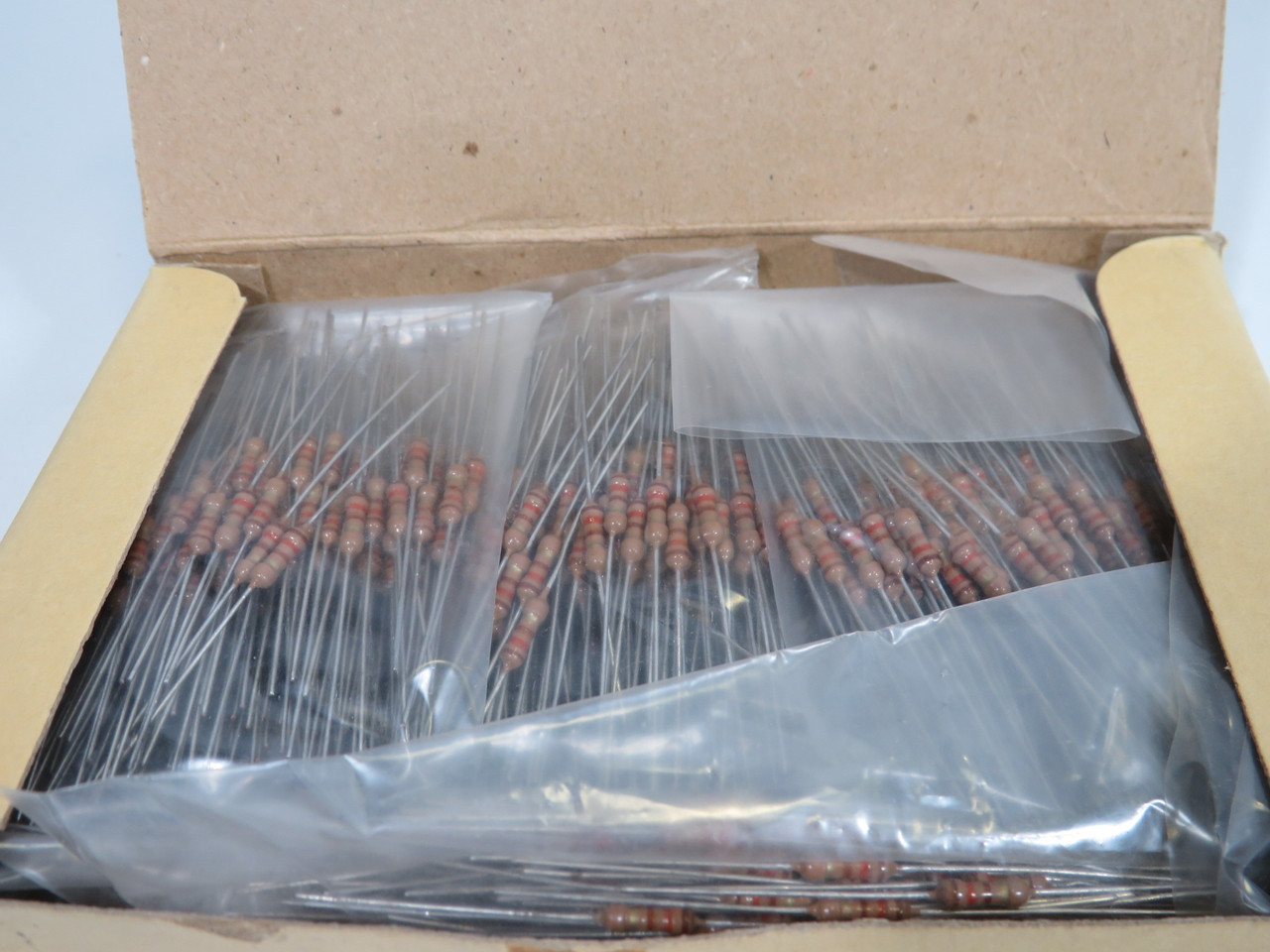 Generic RD1/4WSYJ-120 Carbon Film Resistor 120 Ohms +/- 5% 900-Pack NEW