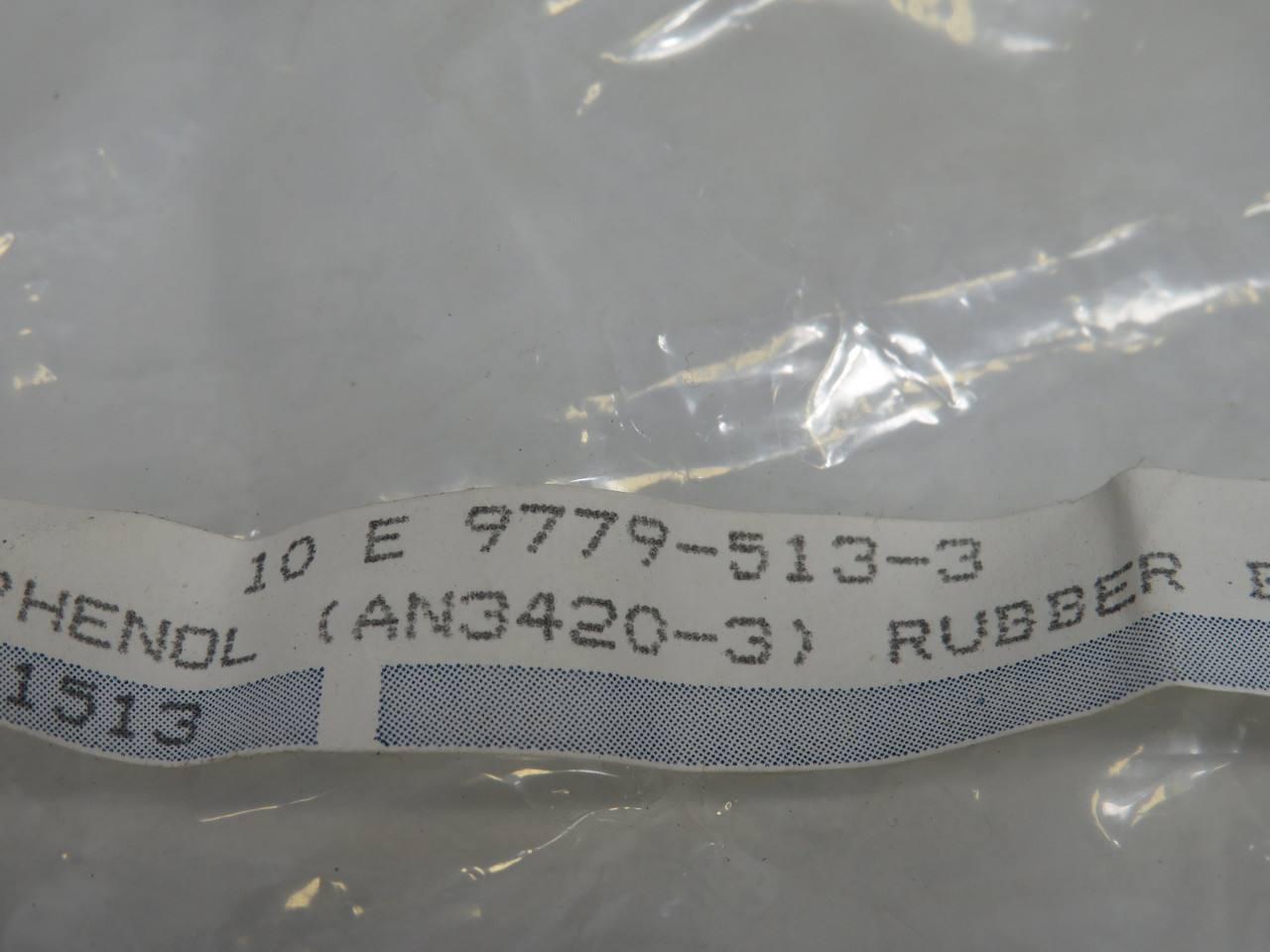 Amphenol 9779-513-3 Rubber Bushing .13" ID 2.875" L 10-Pack ! NWB !