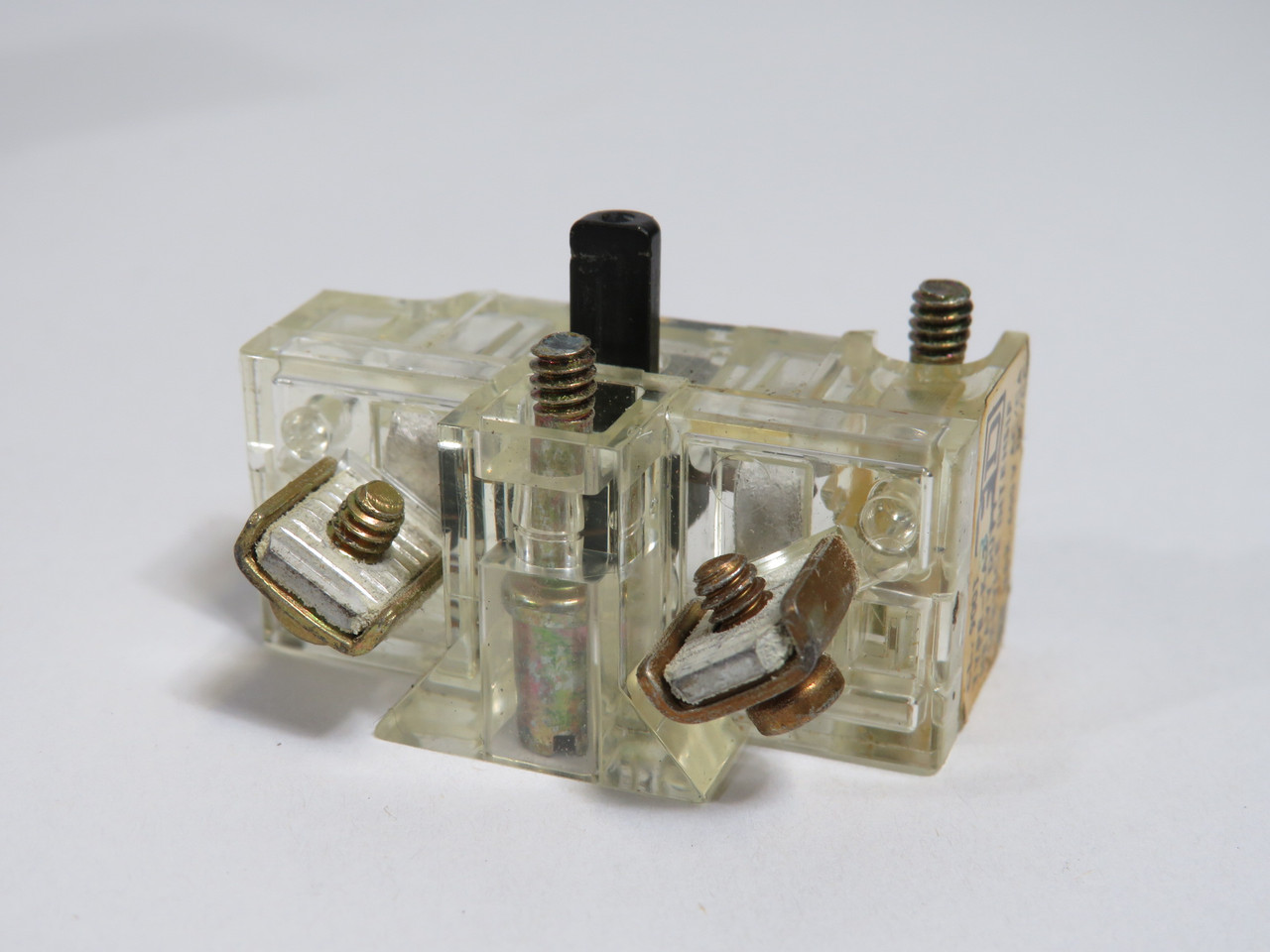 Square D 9001-KA2 Contact Block 600V 1NO SHELF WEAR/DAMAGED BOX ! NEW !