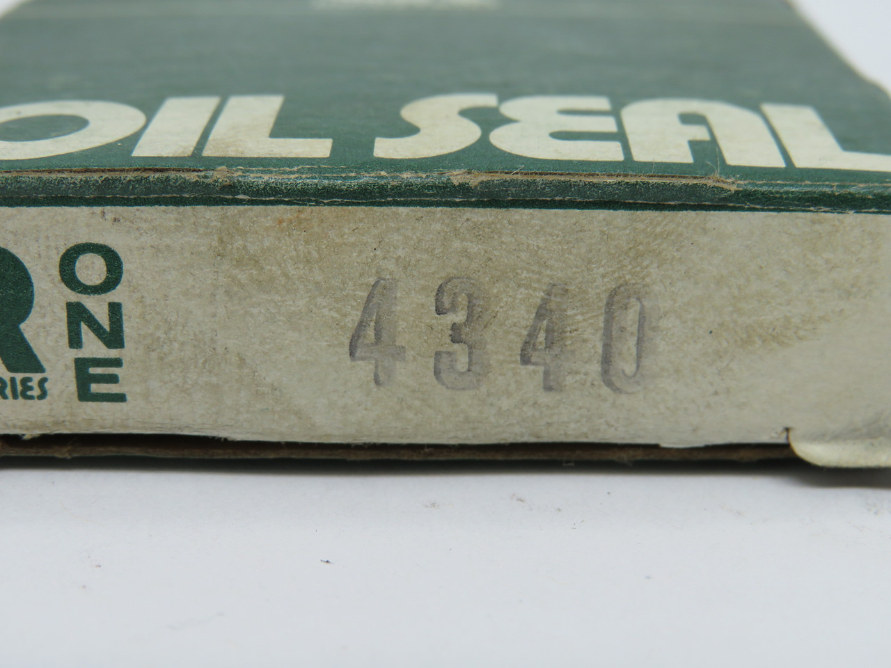 Chicago Rawhide 4340 Oil Seal 0.438" ID 0.999" OD 0.250" W ! NEW !