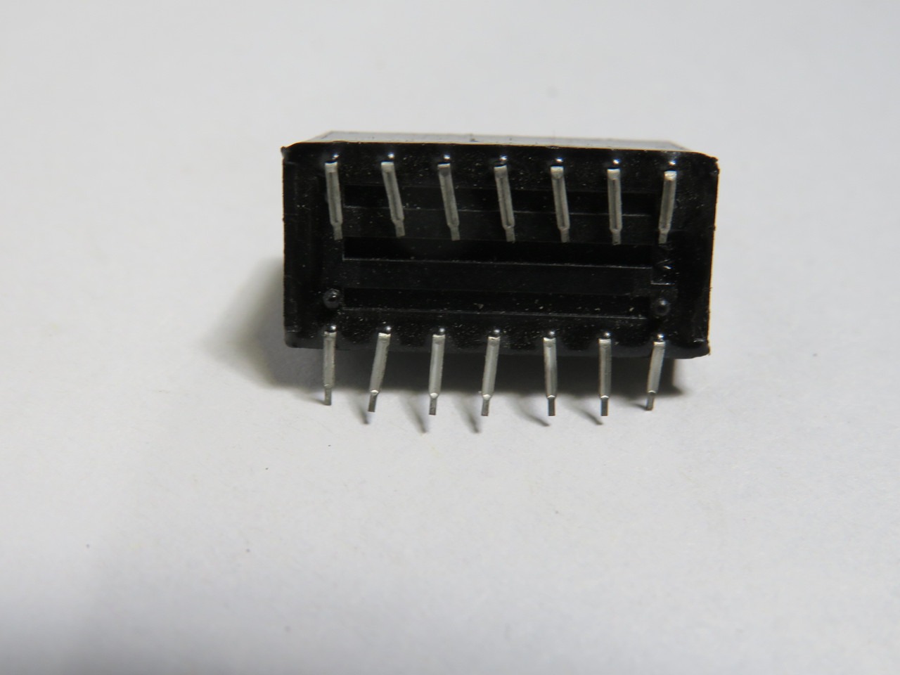 Amphenol 1-435802-8 DIP Switch USED