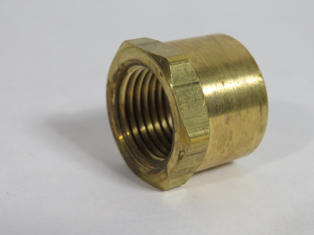 Parker 213P-8 Brass Pipe Cap 1/2" Female NPT USED