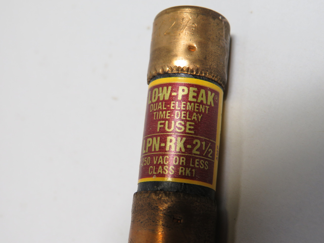 Low-Peak LPN-RK-2-1/2 Dual Element Time Delay Fuse 2-1/2A 250V USED