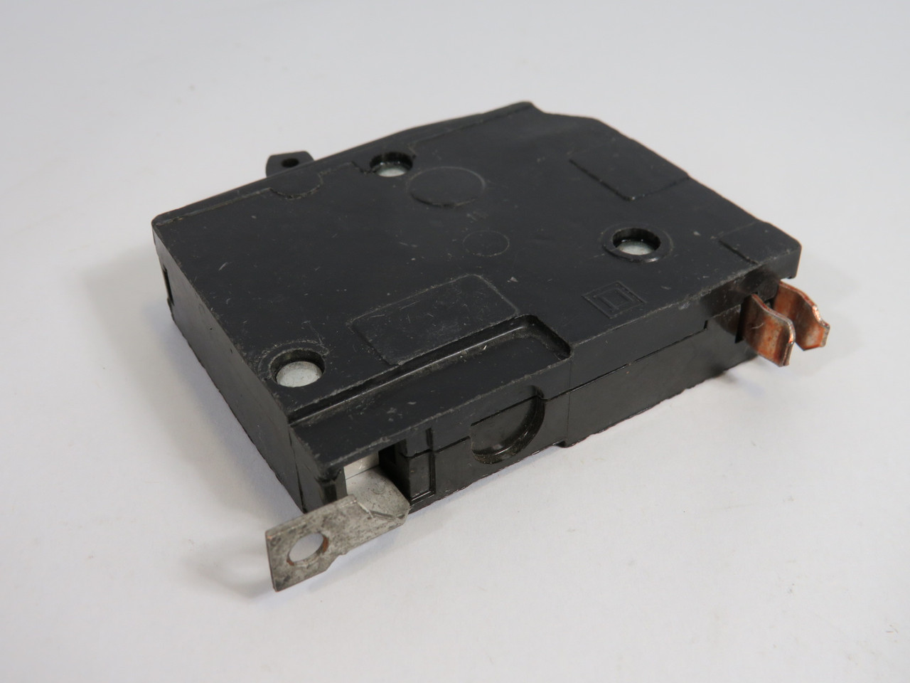 Square D QOB140 Bolt-On Circuit Breaker 40A 1Pole 120/240V MISSING SCREW USED