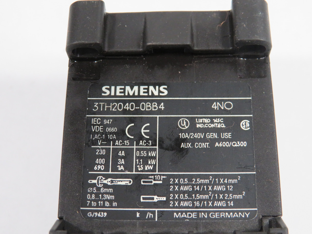 Siemens 3TH2040-0BB4 Control Relay 24VDC 4NO USED