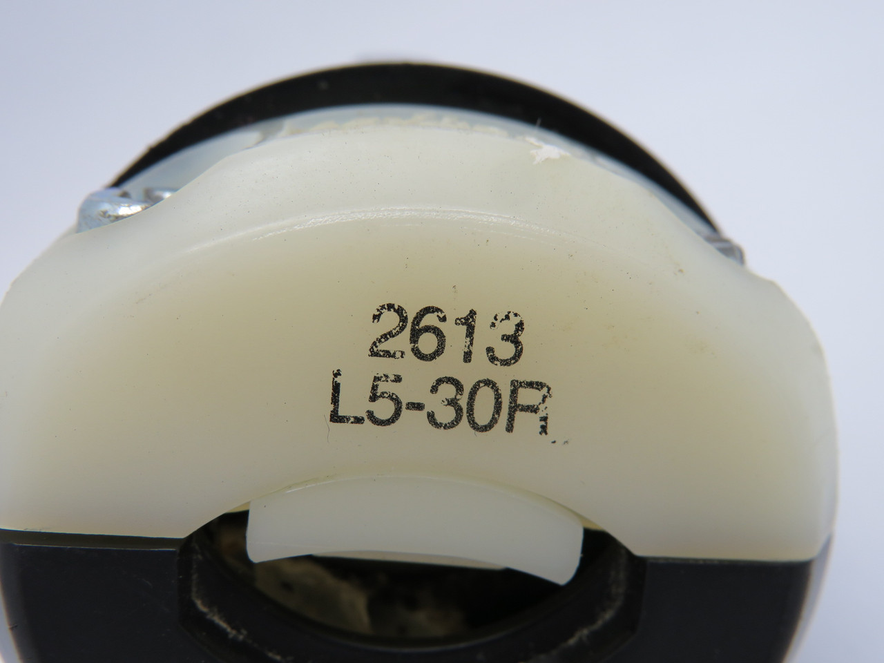 Leviton 2613 Locking Connector 30A 125V 3-Wire 2-Pole NEMA L5-30R USED