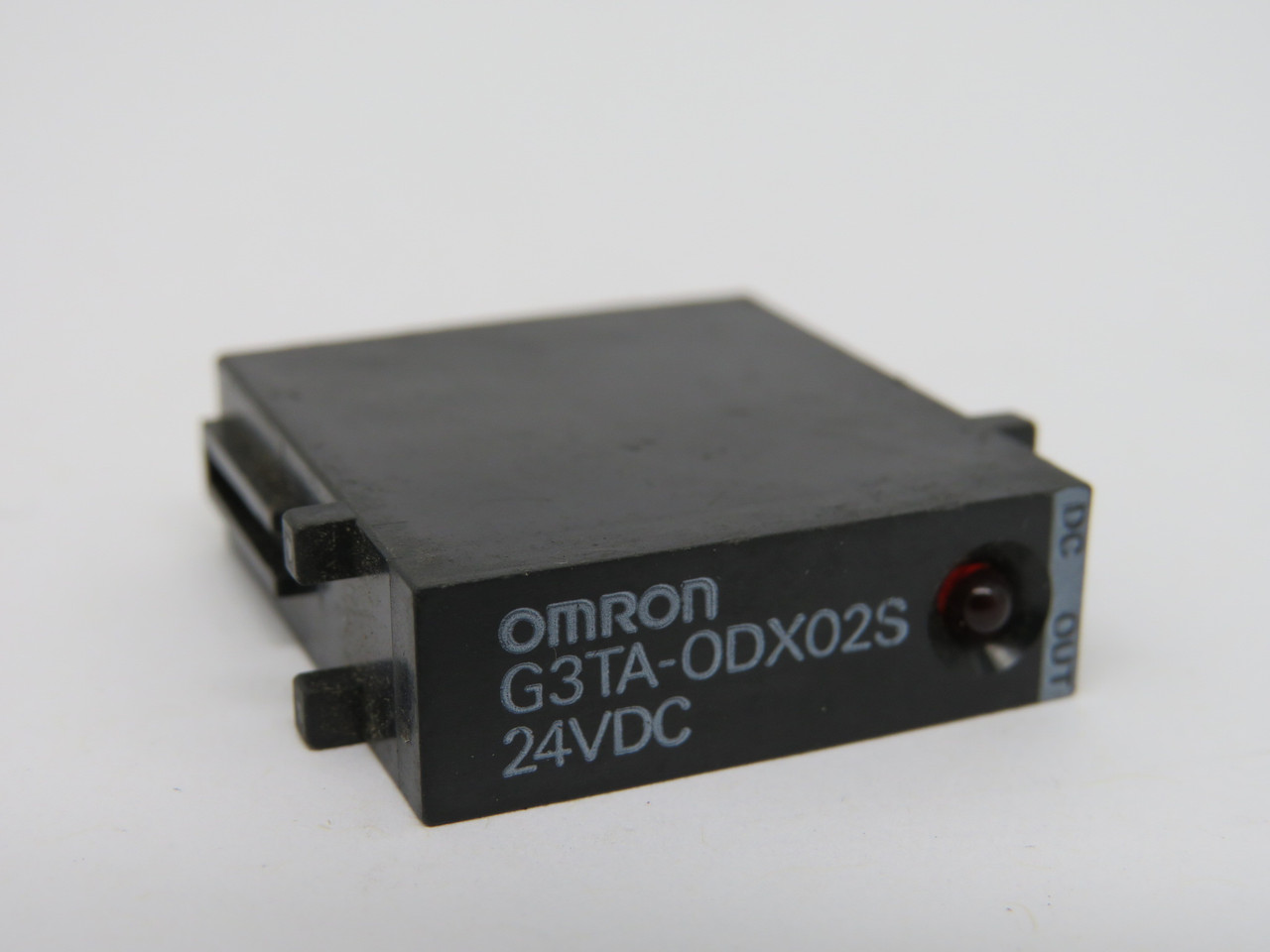 Omron G3TA-ODX02S-DC24 Solid State Relay 24VDC 2A 4-Blade USED