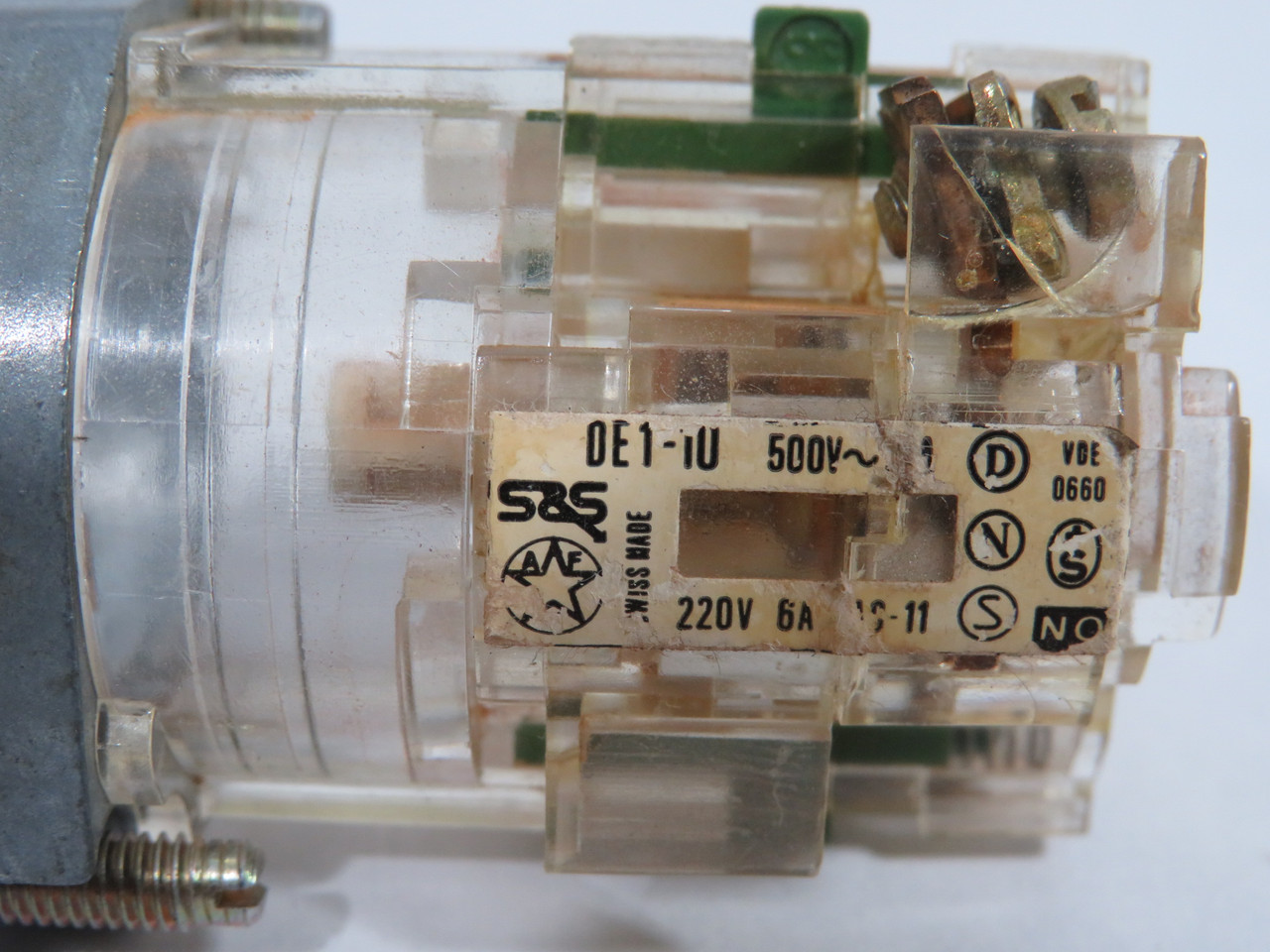 Sprecher + Schuh DE1-10 Contact Block w/Base 1NO 500V 10A SHELF WEAR USED