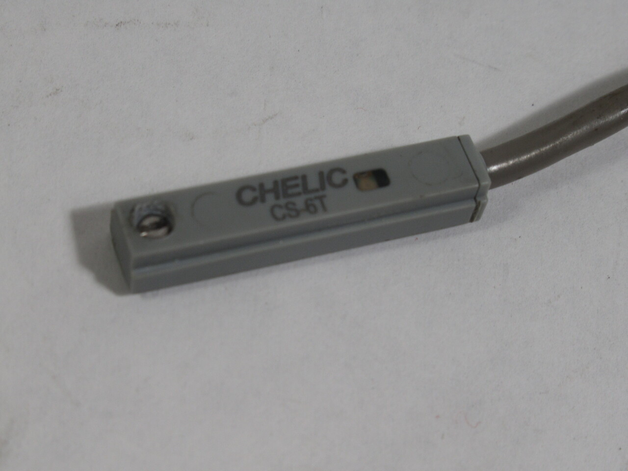 Chelic Pneumatic CS-6T Sensor Switch 5-240V AC/DC 100mA 10W 43-1/4"In L USED