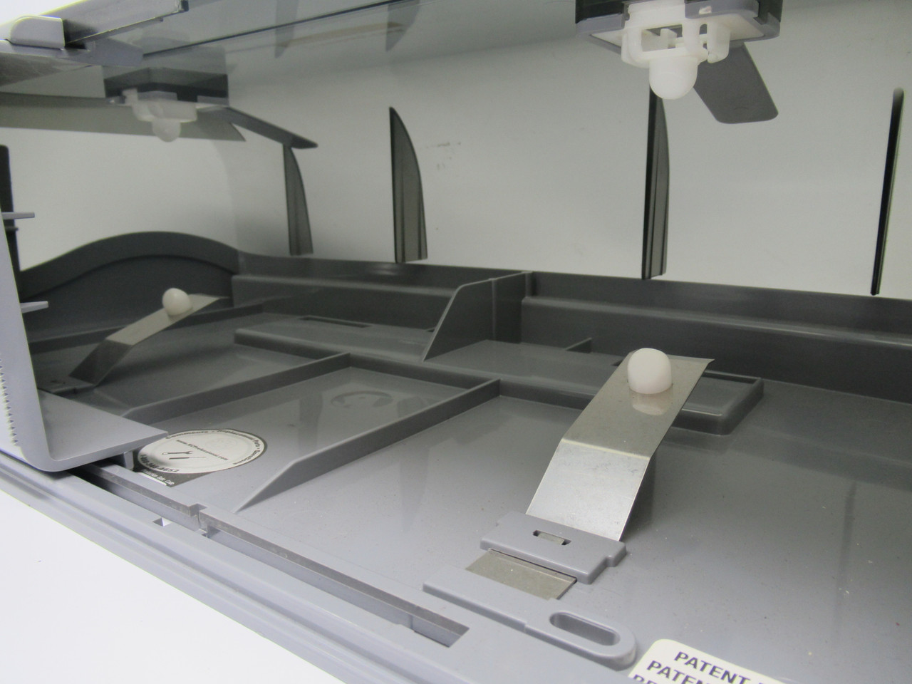 Kimberly-Clark 09608 Double Toilet Paper Dispenser 20x11x6" HAS DAMAGE NOP