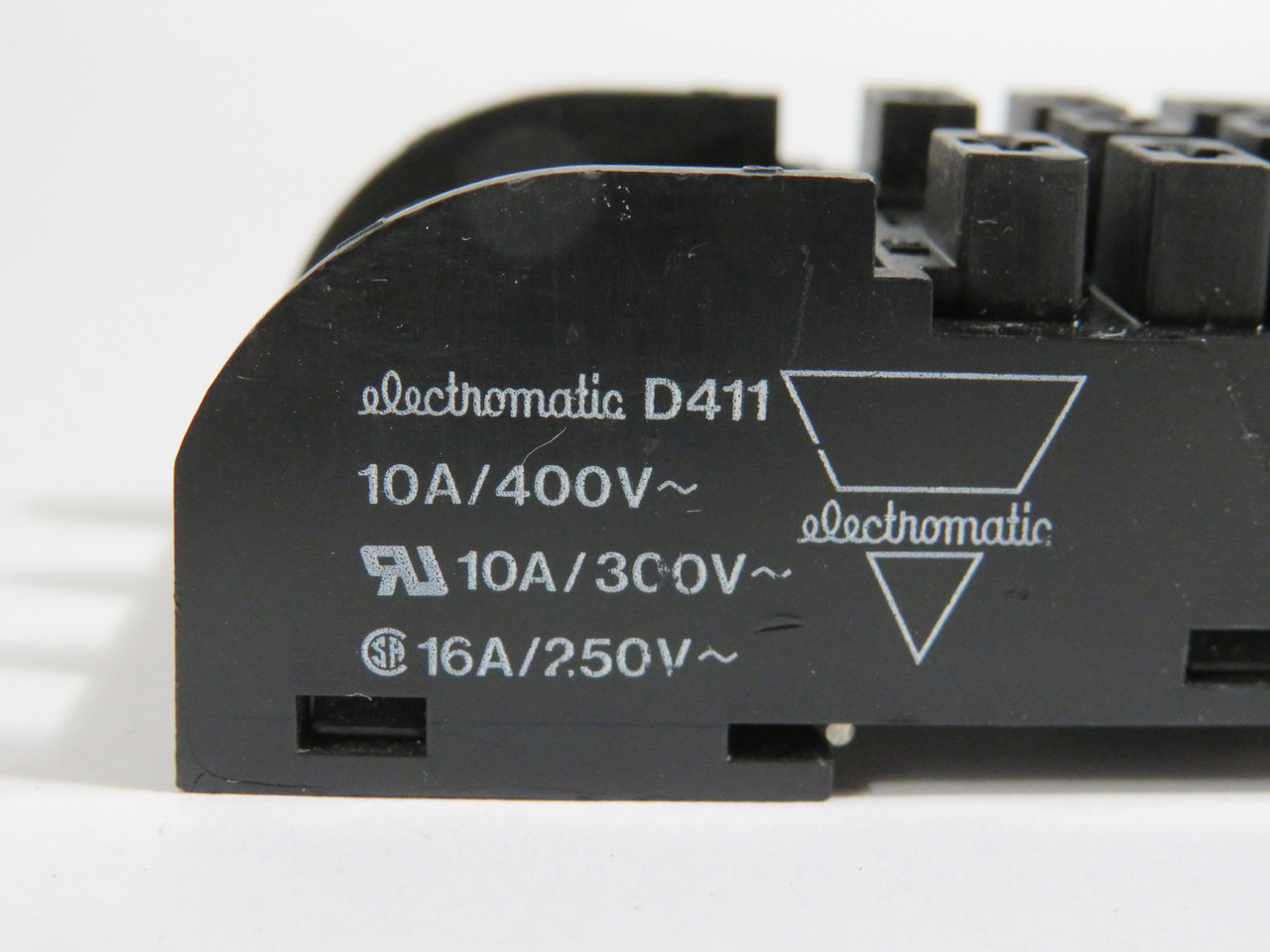 Electromatic D411 Relay Socket 10A 400V 11Pins USED